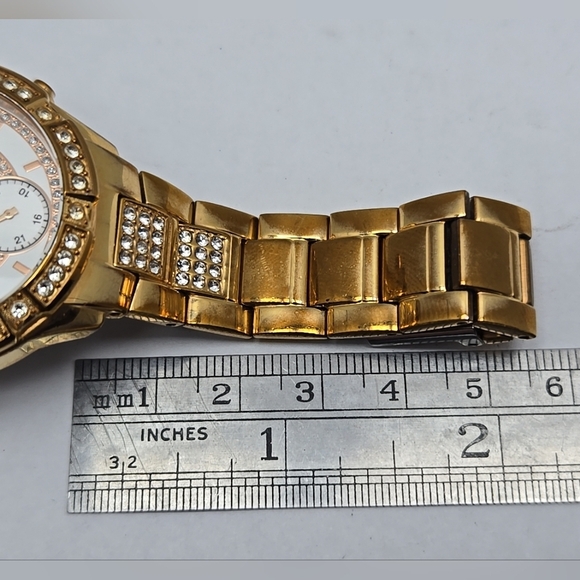 Womens Guess U1071L3 Chronograph Crystals Rose Gold New Battery - Picture 8 of 10